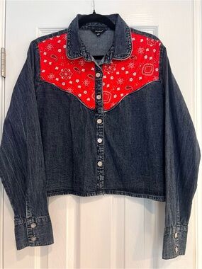 Boxy Denim Jean Long Sleeve Button Up Shirt Top Red Bandana Yoke Western Cowgirl